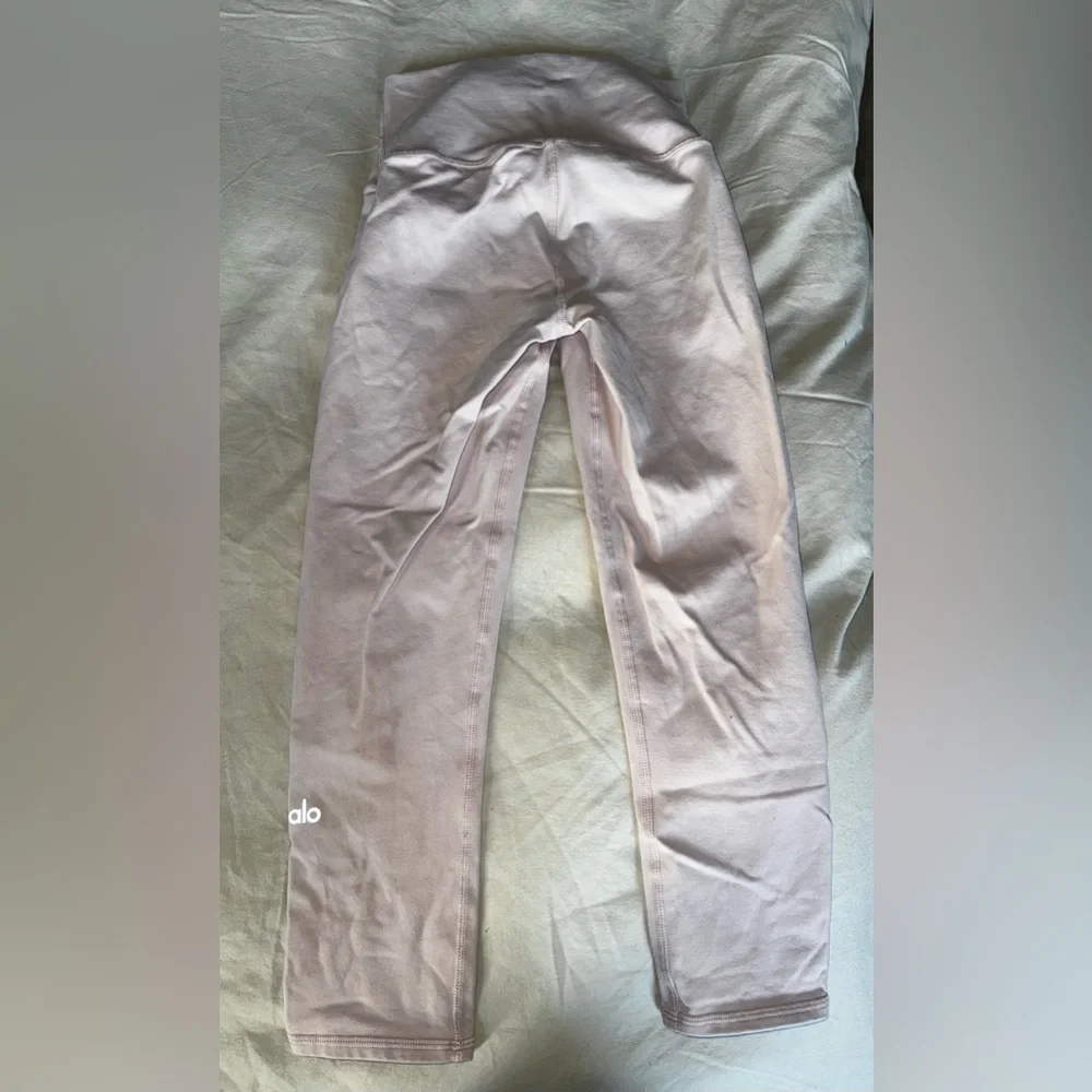 Alo Airbrush high waisted Capri legging PALE PINK size XS - Picture 4 of 5